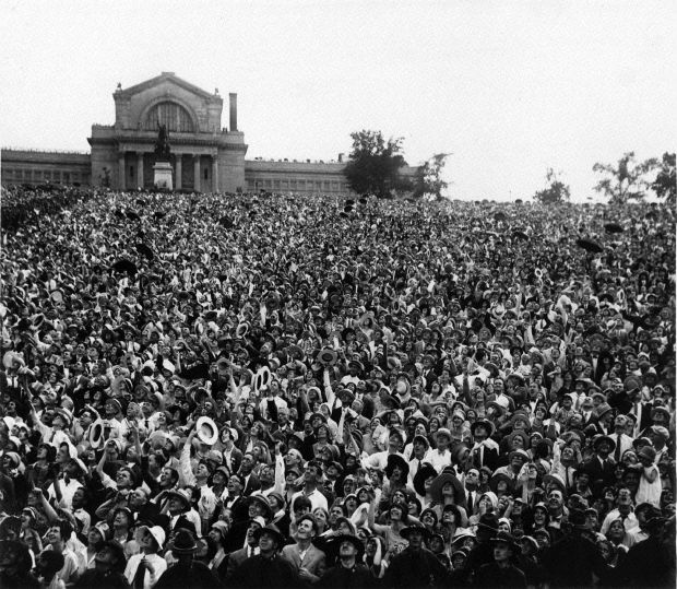 Lindbergh visits, 1927